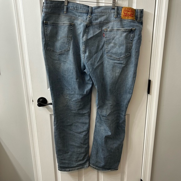 Levi’s 541 Athletic Fit Medium Blue Wash Jeans 44w 32L - great condition! - Picture 2 of 3